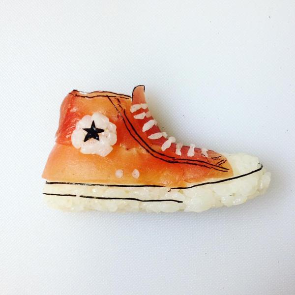 comete-tus-zapatillas-favoritas-en-forma-de-sushi_reference.jpg