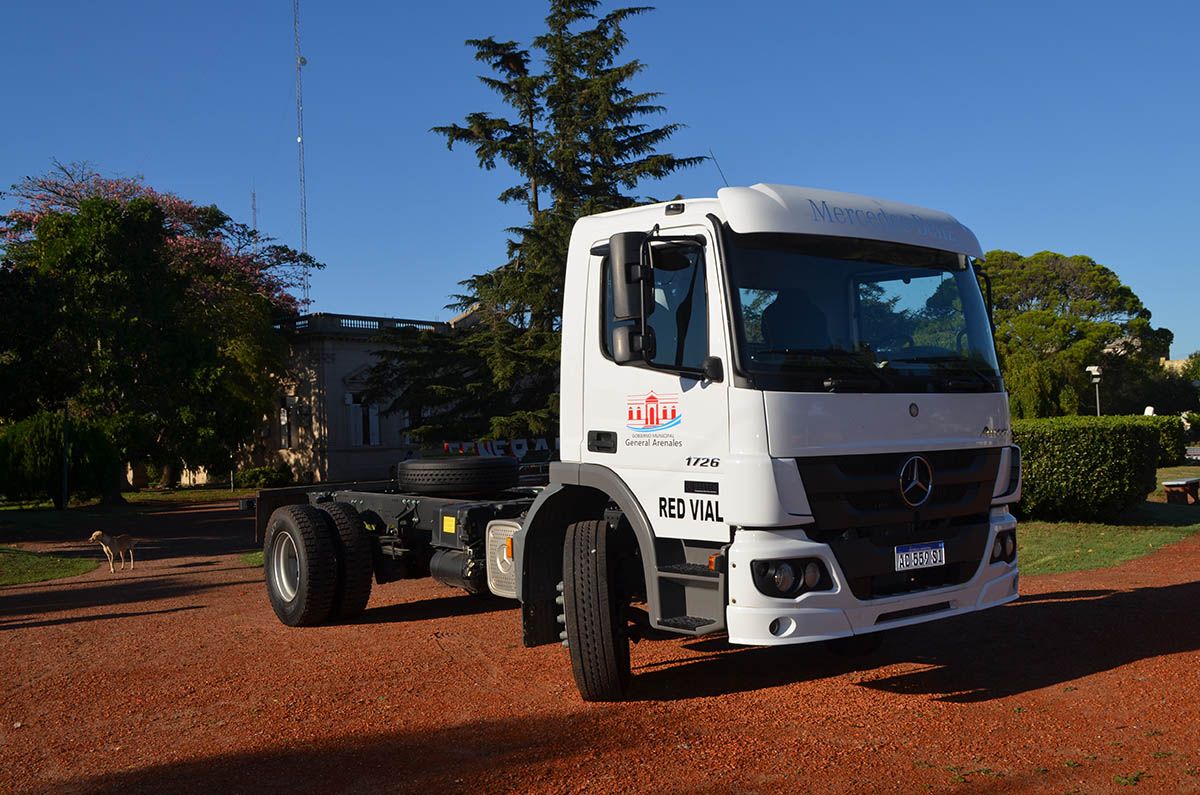 camion-niveladora