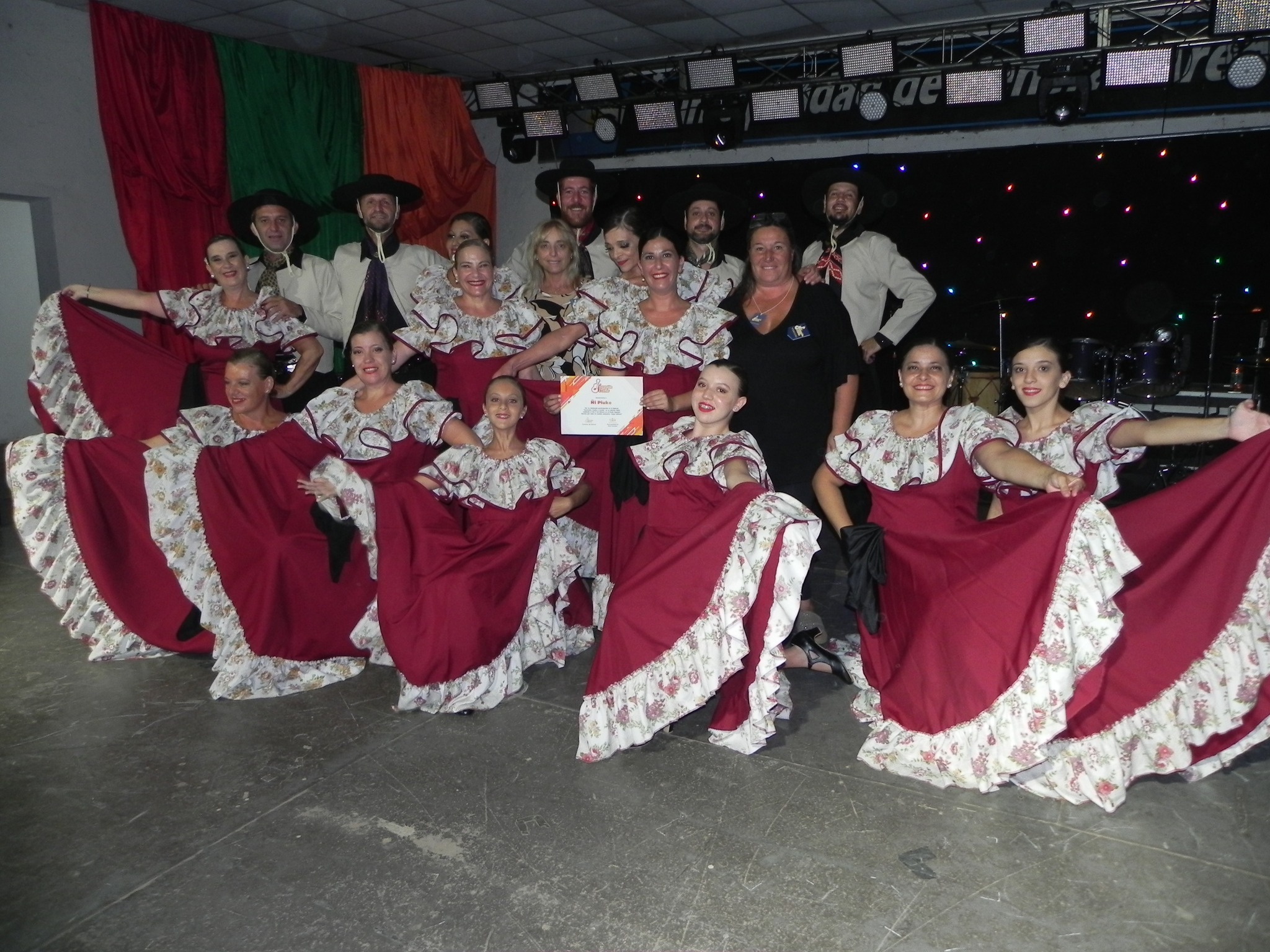 MEGAPOST – Éxito, brillo y emoción en la noche festivalera de Ascensión